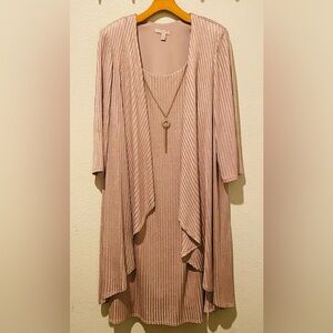 Elegant Women's dress in pink